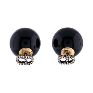 🚫❌SOLD🚫❌Christian Dior Crystal Stud earrings